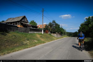 Trasee cu bicicleta MTB XC - Traseu MTB Muntii Capatanii: Petrimanu - Curmatura Oltetului - Polovragi - Horezu - Tomsani - Babeni (Lacul Petrimanu - Lacul Galbenu - Pasul Curmatura Oltetului - Cheile Oltetului) de Andrei Vocurek