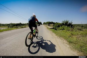 Trasee cu bicicleta MTB XC - Traseu MTB Floresti - Moreni - I.L. Caragiale - Ratoaia - Dobra - Titu (Micul Trianon - cazemata germana - Zimbraria Neagra Bucsani) de Andrei Vocurek