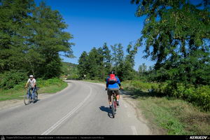 Trasee cu bicicleta MTB XC - Traseu MTB Golesti - Stefanesti - Mioveni - Bajesti - Colibasi - Fagetu - Golesti (Curtea lui Mares Bajescu, Cula Racovita, Conacul Golesti) de Andrei Vocurek