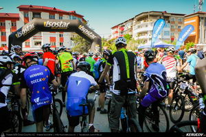 Trasee cu bicicleta MTB XC - Traseu MTB Topoloveni Bike Adventure - TBA Primavara 2015: Topoloveni - Botarcani - Crintesti - Glambocelu - Baila - Topoloveni (concurs MTB) de Andrei Vocurek