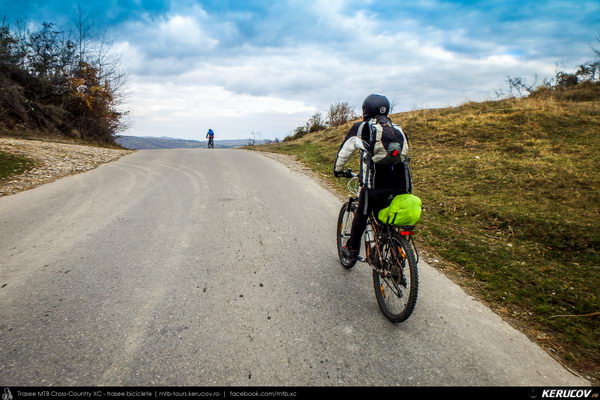 Trasee cu bicicleta MTB XC - Traseu SSP Breaza - Valea Tarsei - Adunati - Ocina de Jos - Izvoru - Provita de Sus - Provita de Jos - Poiana Campina de Andrei Vocurek