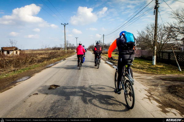 Traseu cu bicicleta SSP Bucuresti - Buftea - Lucianca - Peris - Balteni - Saftica - Balotesti - Dimieni - Tunari - Bucuresti - KERUCOV .ro © 2007 - 2024 #traseecubicicleta #mtb #ssp