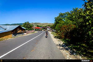 Trasee cu bicicleta MTB XC - Traseu MTB Poienile - Gura Bascei - Calvini - Slobozia - Corbu - Lera - Chiojdu - Basca Chiojdului: Casa cu Blazoane din Chiojdu si Cascada La Sipot de Andrei Vocurek