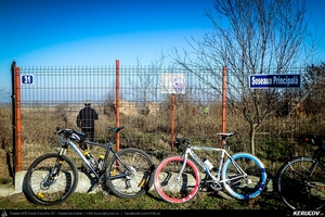 Trasee cu bicicleta MTB XC - Traseu SSP Bucuresti - Valea Dragului - Hotarele - Mironesti - Gradistea - Adunatii-Copaceni - Bucuresti (Schitul Mironesti si Conacul Radu Serban) de Andrei Vocurek