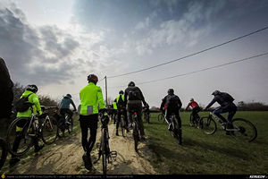 Trasee cu bicicleta MTB XC - Traseu MTB Bucuresti - Calugareni - Branistari - spre Comana - Gradistea - 1 Decembrie - Bucuresti de Andrei Vocurek