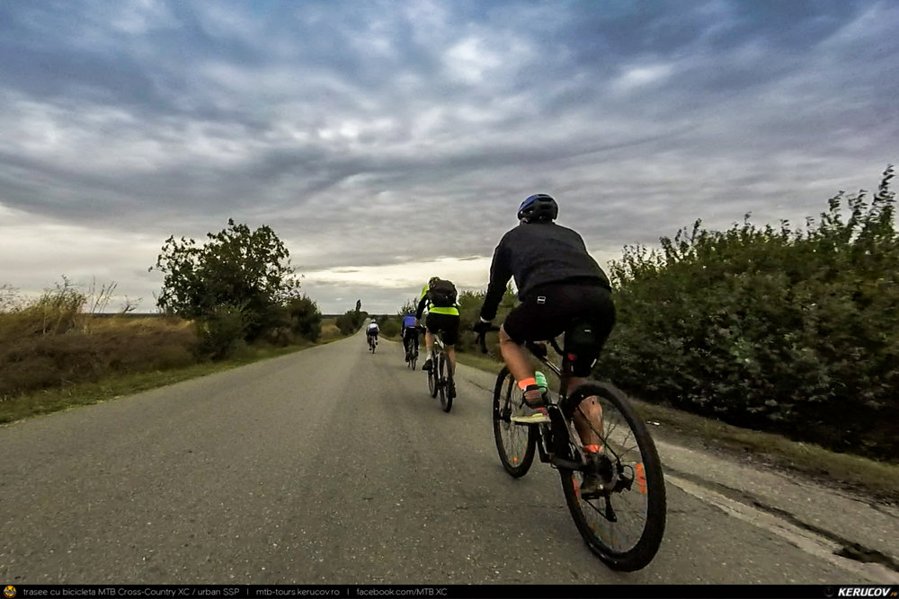Trasee cu bicicleta MTB XC - Traseu SSP Bucuresti - Alunisu - Darasti-Ilfov - 1 Decembrie - Adunatii-Copaceni - Darasti-Vlasca - Singureni - Cranguri - Calugareni - Branistari - Budeni - Gradistea - Mogosesti - Varlaam - Adunatii-Copaceni - Darasti-Ilfov - Alunisu - Bucuresti de Andrei Vocurek