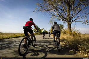 Trasee cu bicicleta MTB XC - Traseu SSP Bucuresti - Alunisu - Darasti-Ilfov - 1 Decembrie - Copaceni - Cretesti - Vidra - Dobreni - Colibasi - Comana - Gradistea - Mogosesti - Varlaam - Adunatii-Copaceni - 1 Decembrie - Darasti-Ilfov - Alunisu - Jilava - Bucuresti de Andrei Vocurek